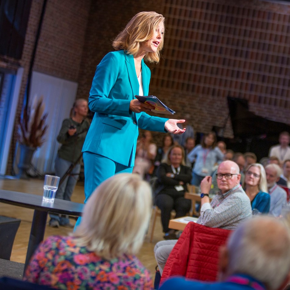 Sofie Carsten Nielsen taler ved det radikale landsmøde 2021