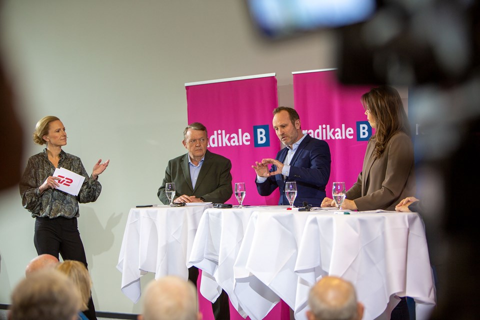 Partilederrunde ved Radikale Venstres nytårsstævne 2023: Lars Løkke Rasmussen, Martin Lidegaard, Franciska Rosenkilde (og Søren Pape Poulsen udenfor billedet))