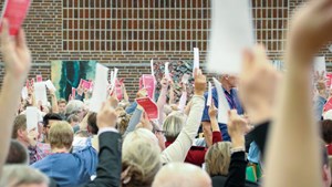 Radikale medlemmer stemmer om resolutioner ved Landsmødet